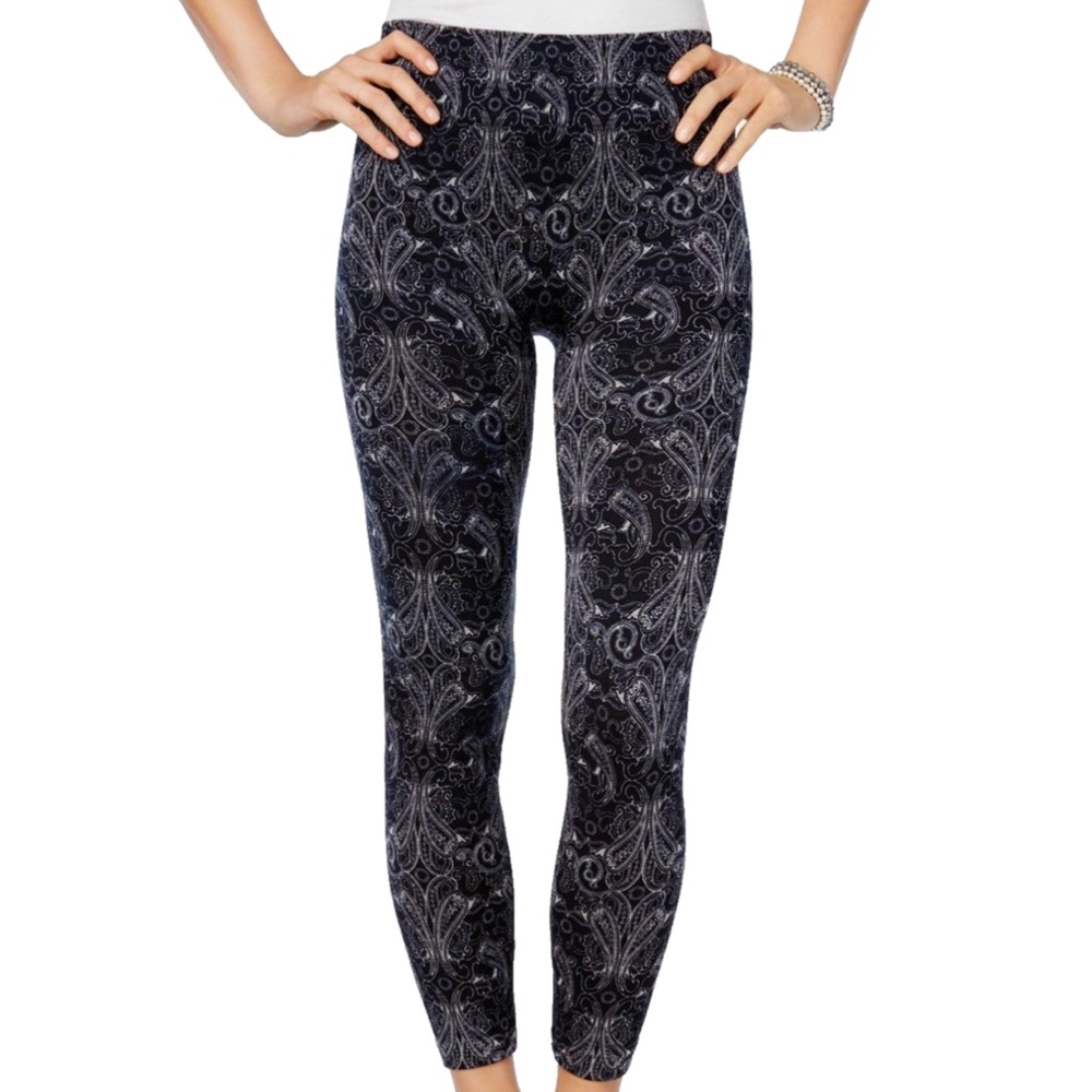 First Looks BohemianBlack Bandana Floral Seamless Soft/Stretch Leggings Size S/M